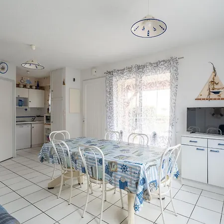 Maisonnette 2 Etoiles A A 200m De L'ocean, 6 Pers, Terrasse, Parking, Confort - Fr-1-50-75 Apartmán *